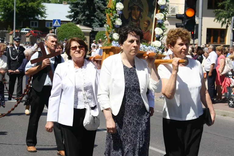 Procesje Bożego Ciała przeszły ulicami miasta (zdjęcia)