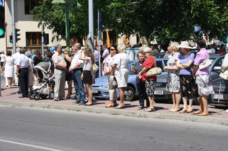 Procesje Bożego Ciała przeszły ulicami miasta (zdjęcia)