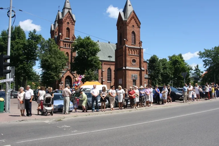 Procesje Bożego Ciała przeszły ulicami miasta (zdjęcia)