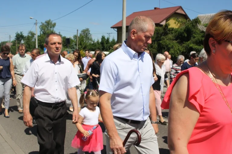 Procesje Bożego Ciała przeszły ulicami miasta (zdjęcia)