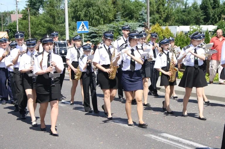 Procesje Bożego Ciała przeszły ulicami miasta (zdjęcia)