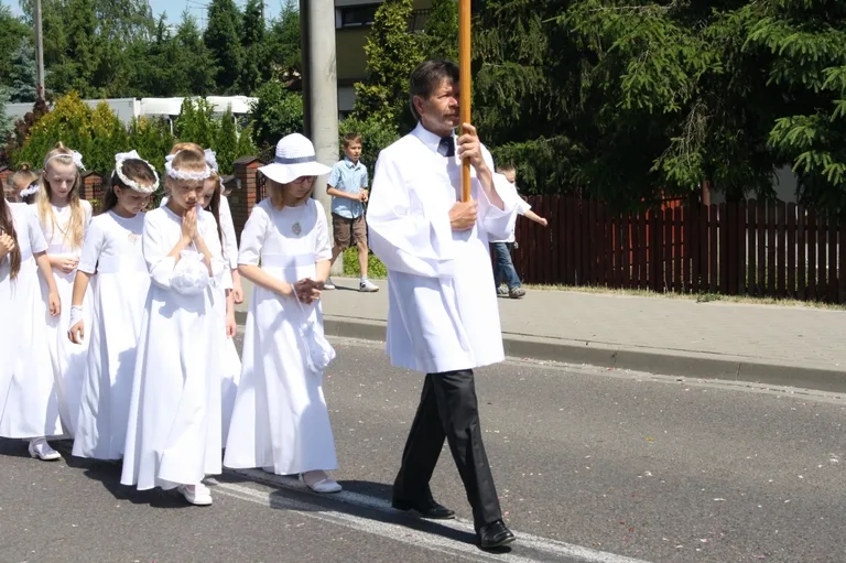 Procesje Bożego Ciała przeszły ulicami miasta (zdjęcia)