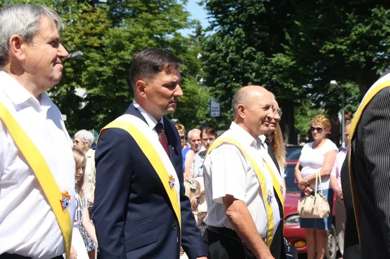 Procesje Bożego Ciała przeszły ulicami miasta (zdjęcia)