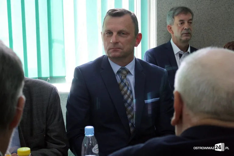 Jednogłośne absolutorium dla wójta Waldemara Brzostka (zdjęcia)