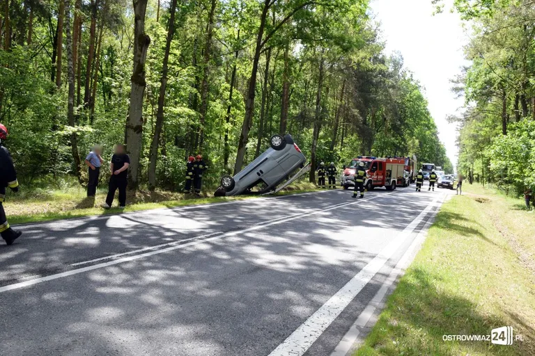 Zderzenie fiata z kią na trasie Ostrów Mazowiecka-Ostrołęka (zdjęcia)
