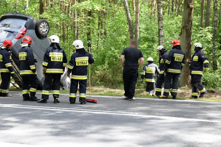Zderzenie fiata z kią na trasie Ostrów Mazowiecka-Ostrołęka (zdjęcia)