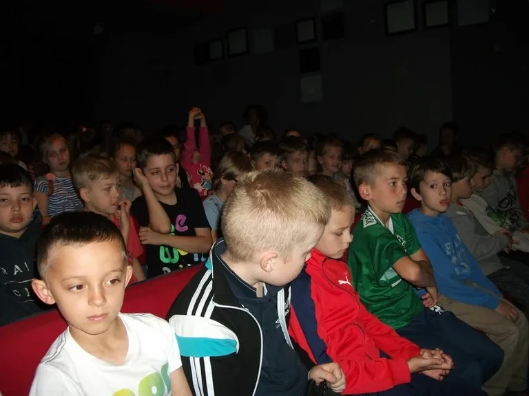 Podopieczni "Jedynki" w teatrze i muzeum (zdjęcia)