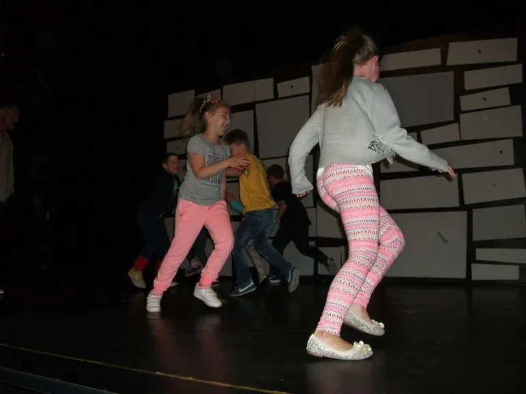 Podopieczni "Jedynki" w teatrze i muzeum (zdjęcia)