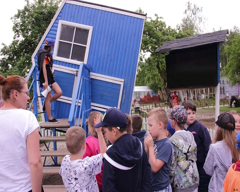 Uczniowie z "Czwórki" na Farmie Iluzji (zdjęcia)