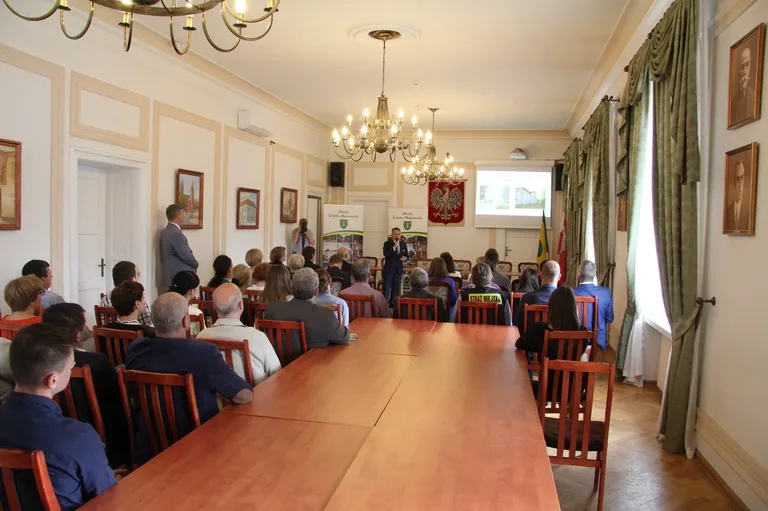 Podpisano umowę na dofinansowanie budowy ścieżek rowerowych w Ostrowi Mazowieckiej