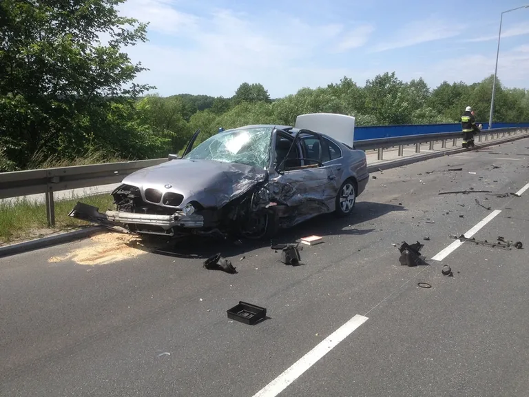Wypadek w Broku, cztery osoby w szpitalu (zdjęcia)