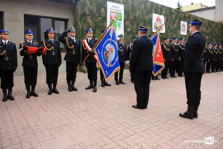 Dzień Strażaka: odznaczenia i awanse (zdjęcia)