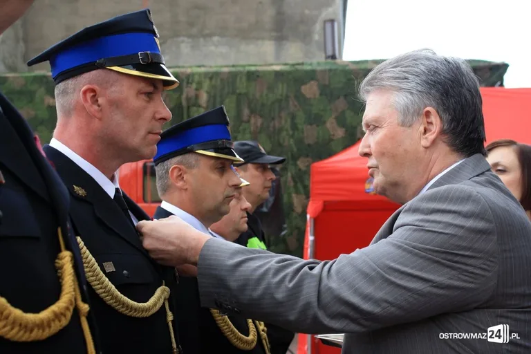 Dzień Strażaka: odznaczenia i awanse (zdjęcia)