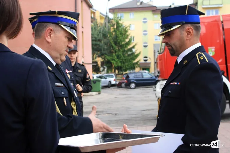 Dzień Strażaka: odznaczenia i awanse (zdjęcia)