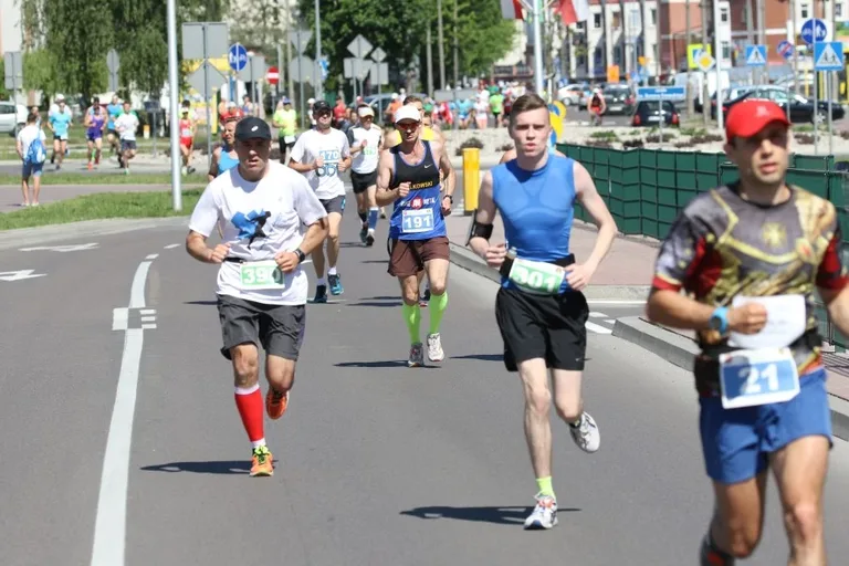 XXIII Półmaraton Kurpiowski z "Ostrów Biega" (zdjęcia, wideo)