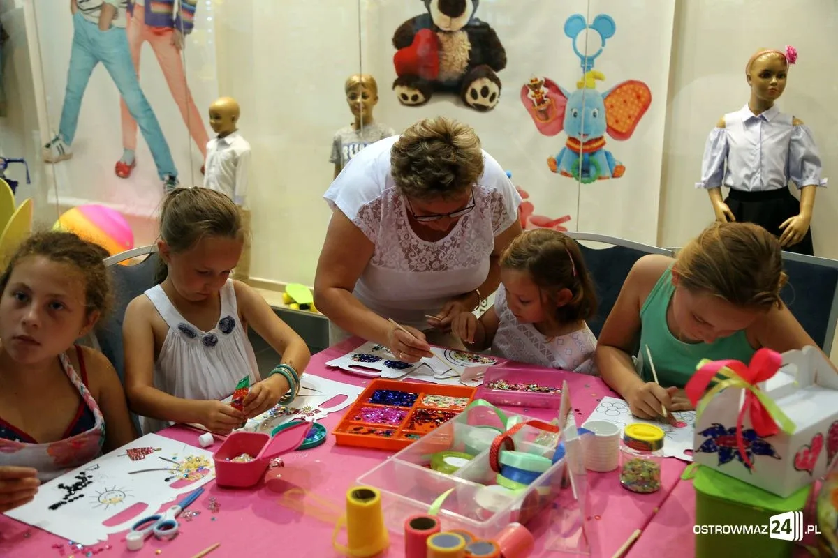 Wakacyjne zabawy dla dzieci w Galerii Bursztynowej (zdjęcia)