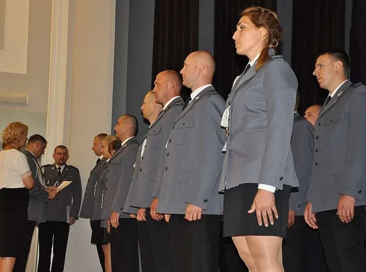 Odznaczenia i awanse na Powiatowym Święcie Policji w Komorowie (zdjęcia, wideo)