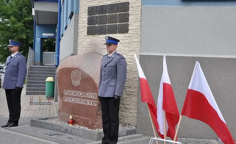 Odznaczenia i awanse na Powiatowym Święcie Policji w Komorowie (zdjęcia, wideo)