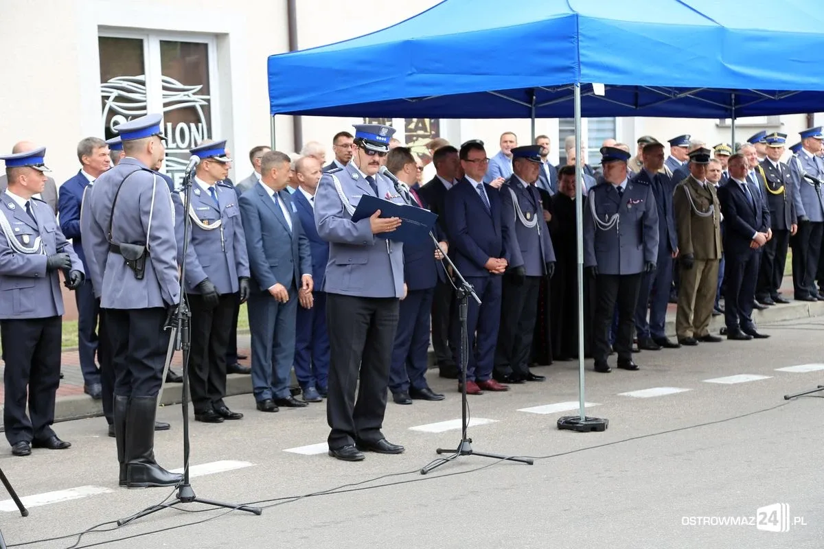 Burmistrz Bauer, wójt Kordek i ostrowscy policjanci odznaczeni (zdjęcia, wideo)