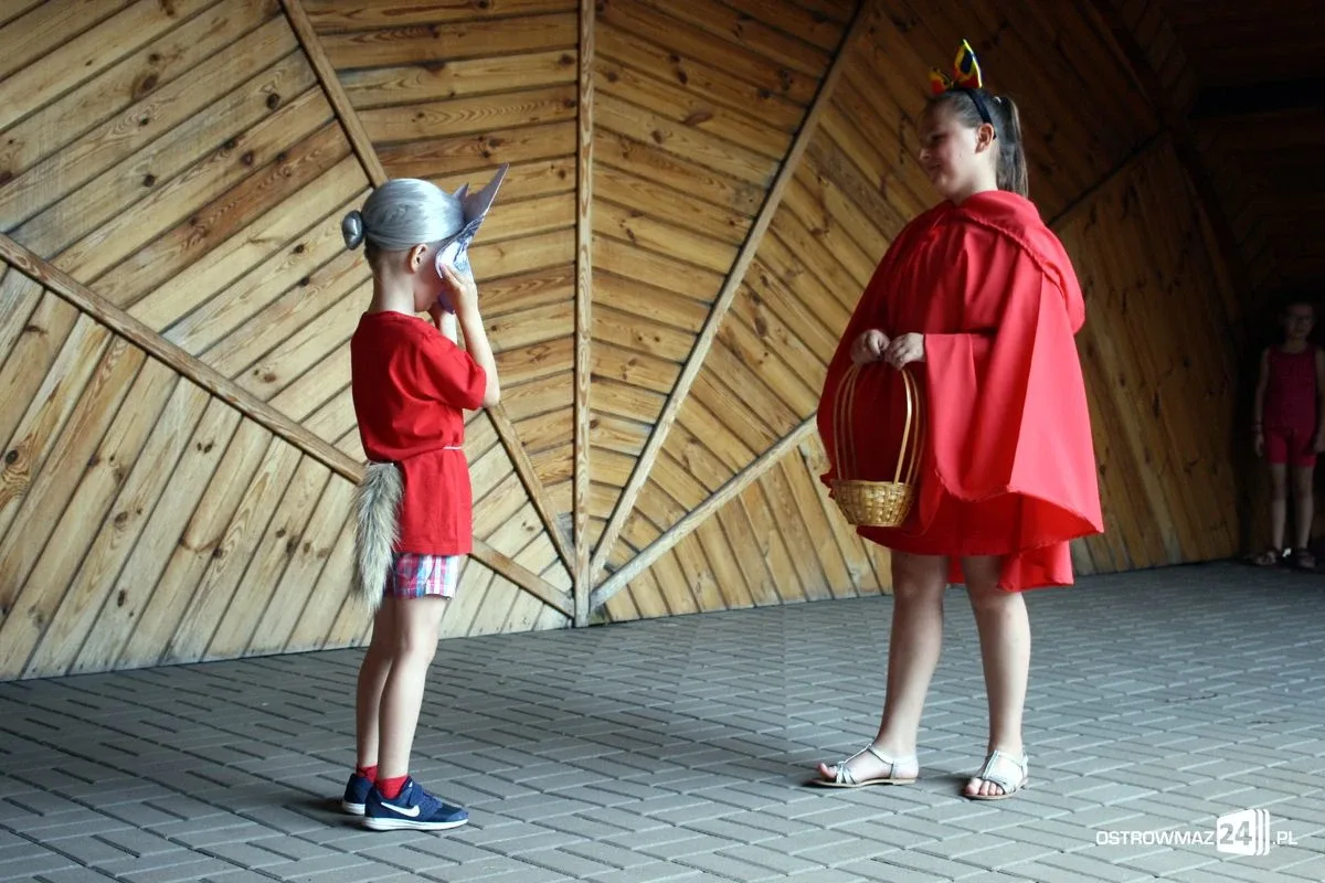 Dzień Czerwonego Kapturka w Ostrowi Mazowieckiej (zdjęcia)