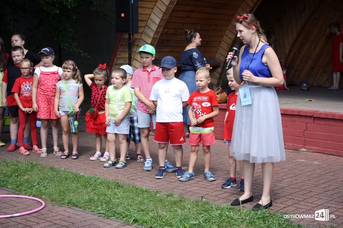 Dzień Czerwonego Kapturka w Ostrowi Mazowieckiej (zdjęcia)