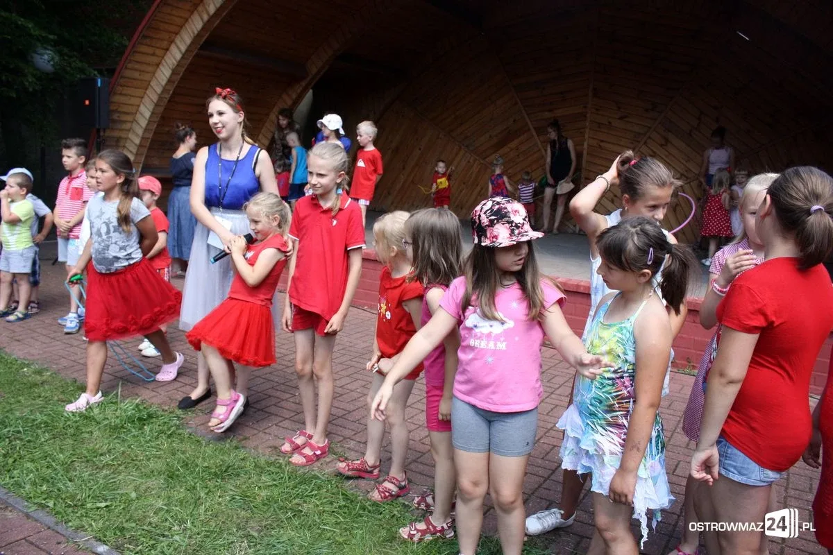 Dzień Czerwonego Kapturka w Ostrowi Mazowieckiej (zdjęcia)