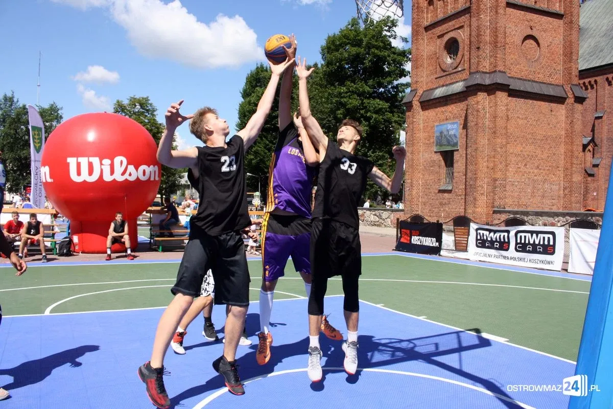 Koszykówka 3x3: zacięte rywalizacje kobiet i mężczyzn U-18 (zdjęcia)