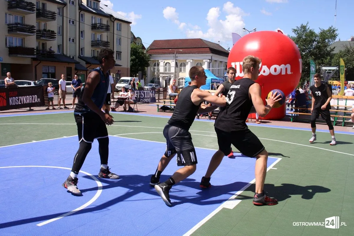 Koszykówka 3x3: zacięte rywalizacje kobiet i mężczyzn U-18 (zdjęcia)