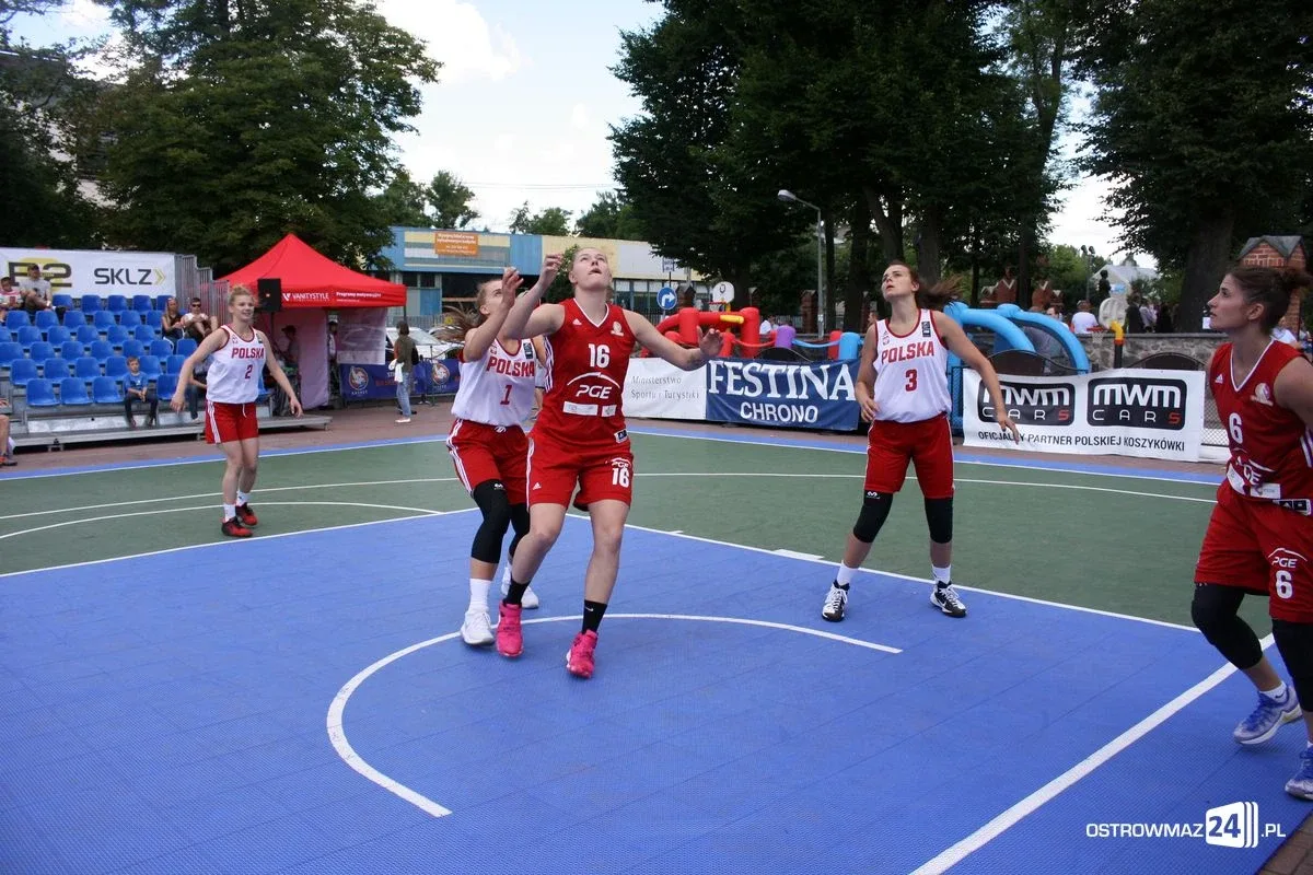 Koszykówka 3x3: zacięte rywalizacje kobiet i mężczyzn U-18 (zdjęcia)