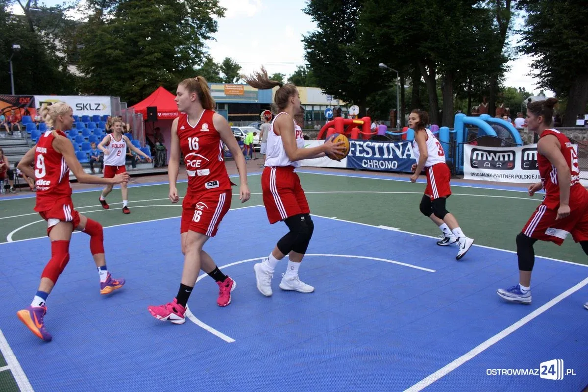 Koszykówka 3x3: zacięte rywalizacje kobiet i mężczyzn U-18 (zdjęcia)