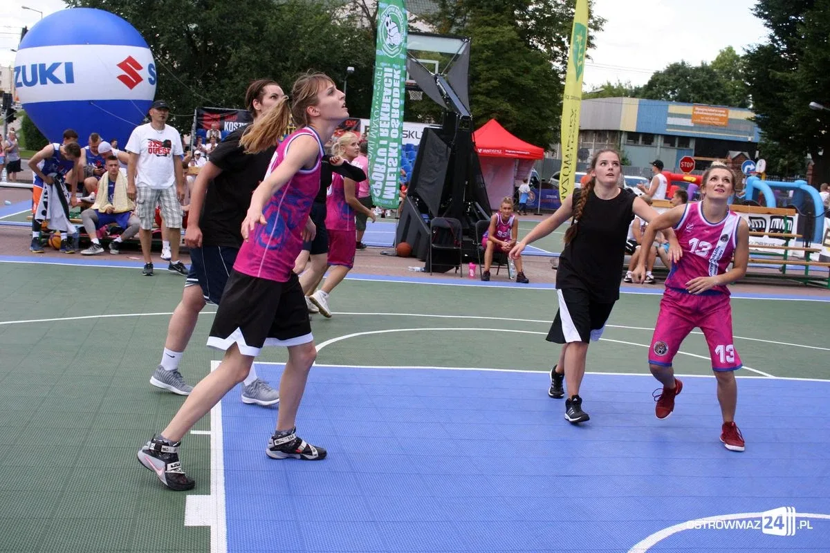 Koszykówka 3x3: zacięte rywalizacje kobiet i mężczyzn U-18 (zdjęcia)