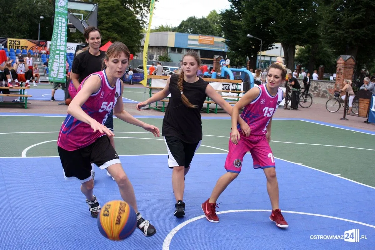 Koszykówka 3x3: zacięte rywalizacje kobiet i mężczyzn U-18 (zdjęcia)