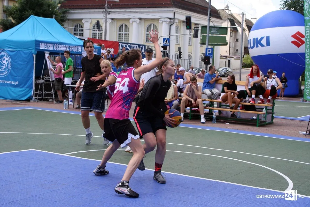 Koszykówka 3x3: zacięte rywalizacje kobiet i mężczyzn U-18 (zdjęcia)