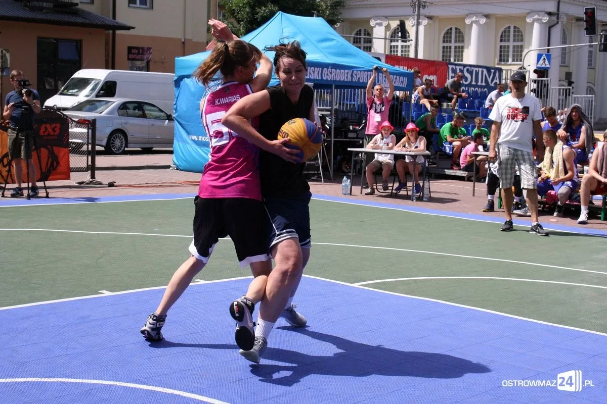 Koszykówka 3x3: zacięte rywalizacje kobiet i mężczyzn U-18 (zdjęcia)