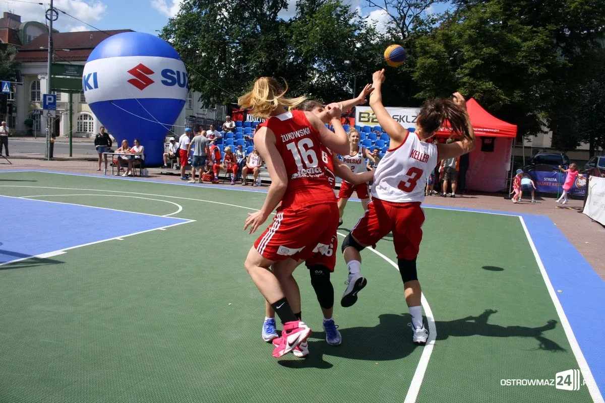 Koszykówka 3x3: zacięte rywalizacje kobiet i mężczyzn U-18 (zdjęcia)