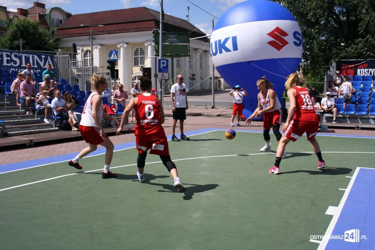 Koszykówka 3x3: zacięte rywalizacje kobiet i mężczyzn U-18 (zdjęcia)