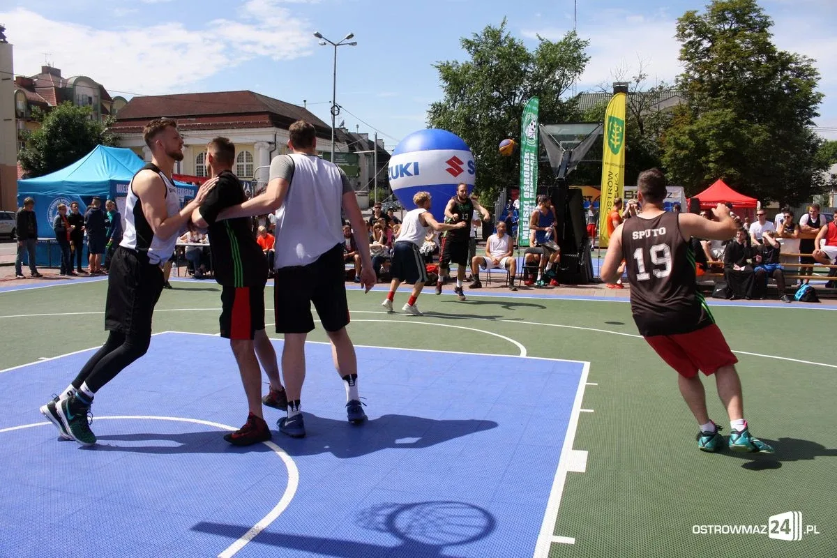 Koszykówka 3x3: drużyna z Krakowa wygrywa w Ostrowi Mazowieckiej (zdjęcia)