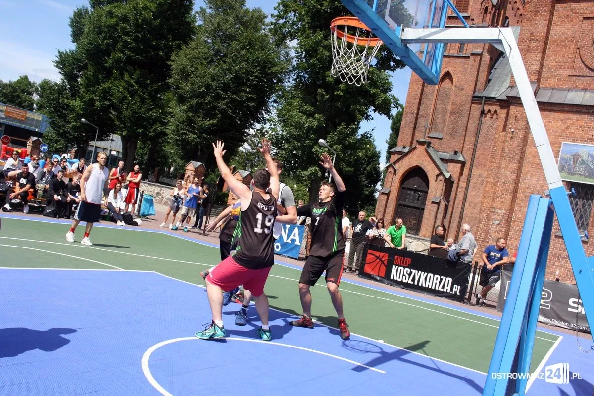Koszykówka 3x3: drużyna z Krakowa wygrywa w Ostrowi Mazowieckiej (zdjęcia)
