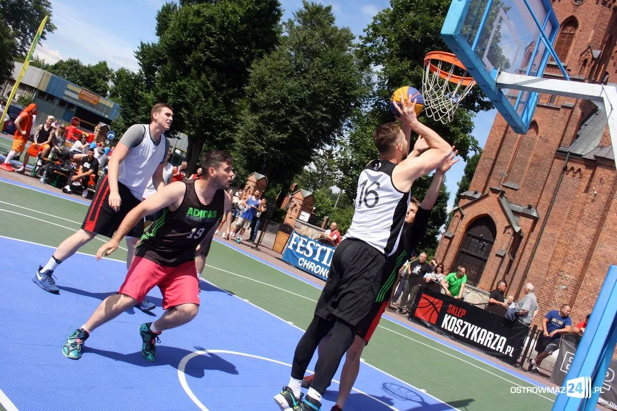 Koszykówka 3x3: drużyna z Krakowa wygrywa w Ostrowi Mazowieckiej (zdjęcia)