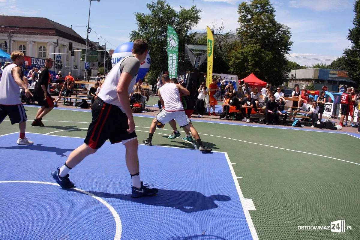 Koszykówka 3x3: drużyna z Krakowa wygrywa w Ostrowi Mazowieckiej (zdjęcia)