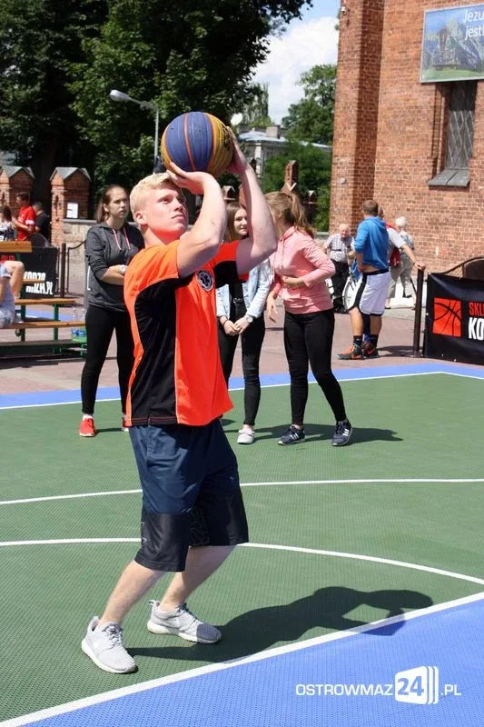Koszykówka 3x3: drużyna z Krakowa wygrywa w Ostrowi Mazowieckiej (zdjęcia)