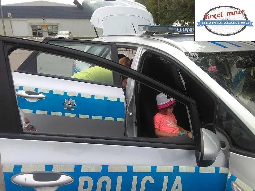 Spotkania policji z dziećmi (zdjęcia)