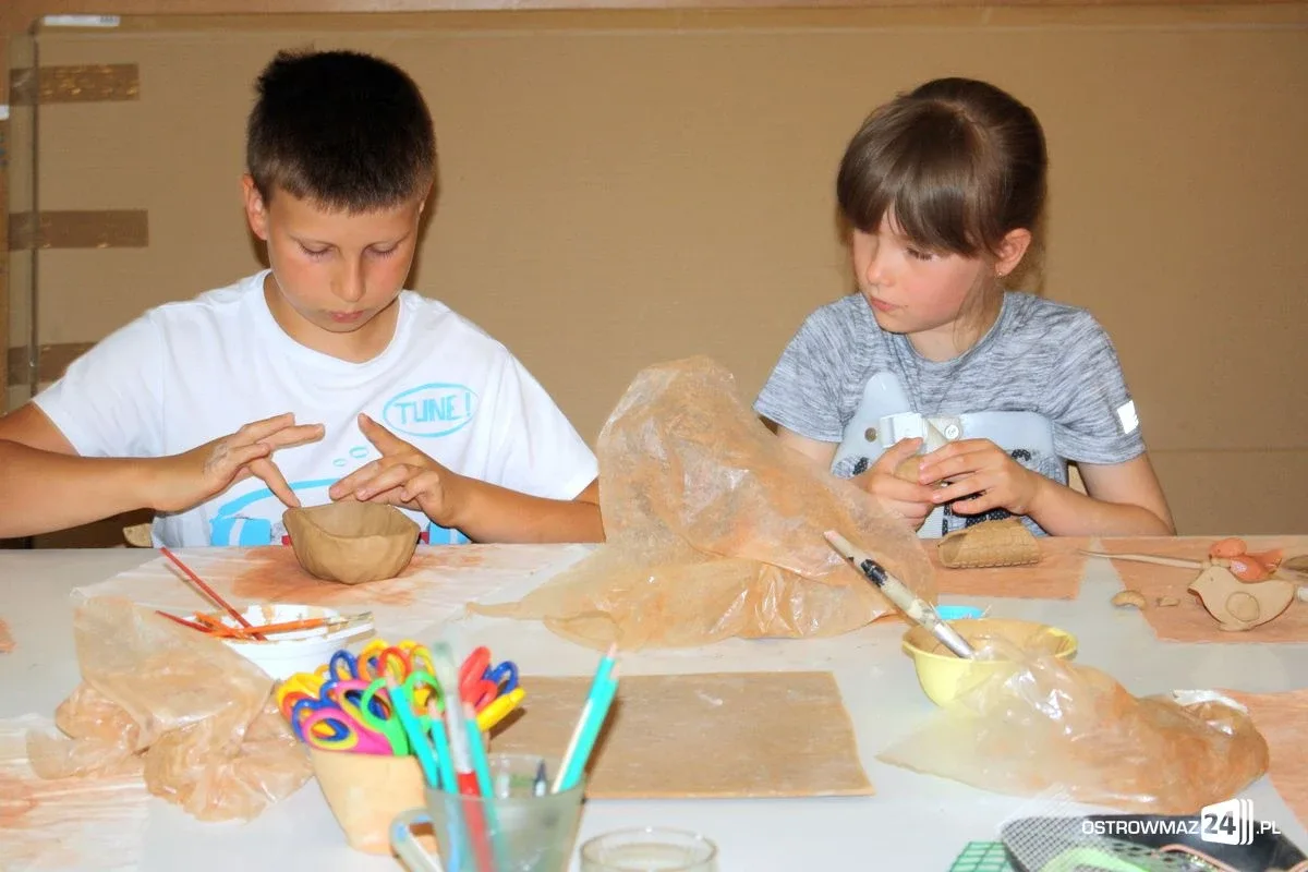 Wakacyjne warsztaty ceramiczne (zdjęcia)