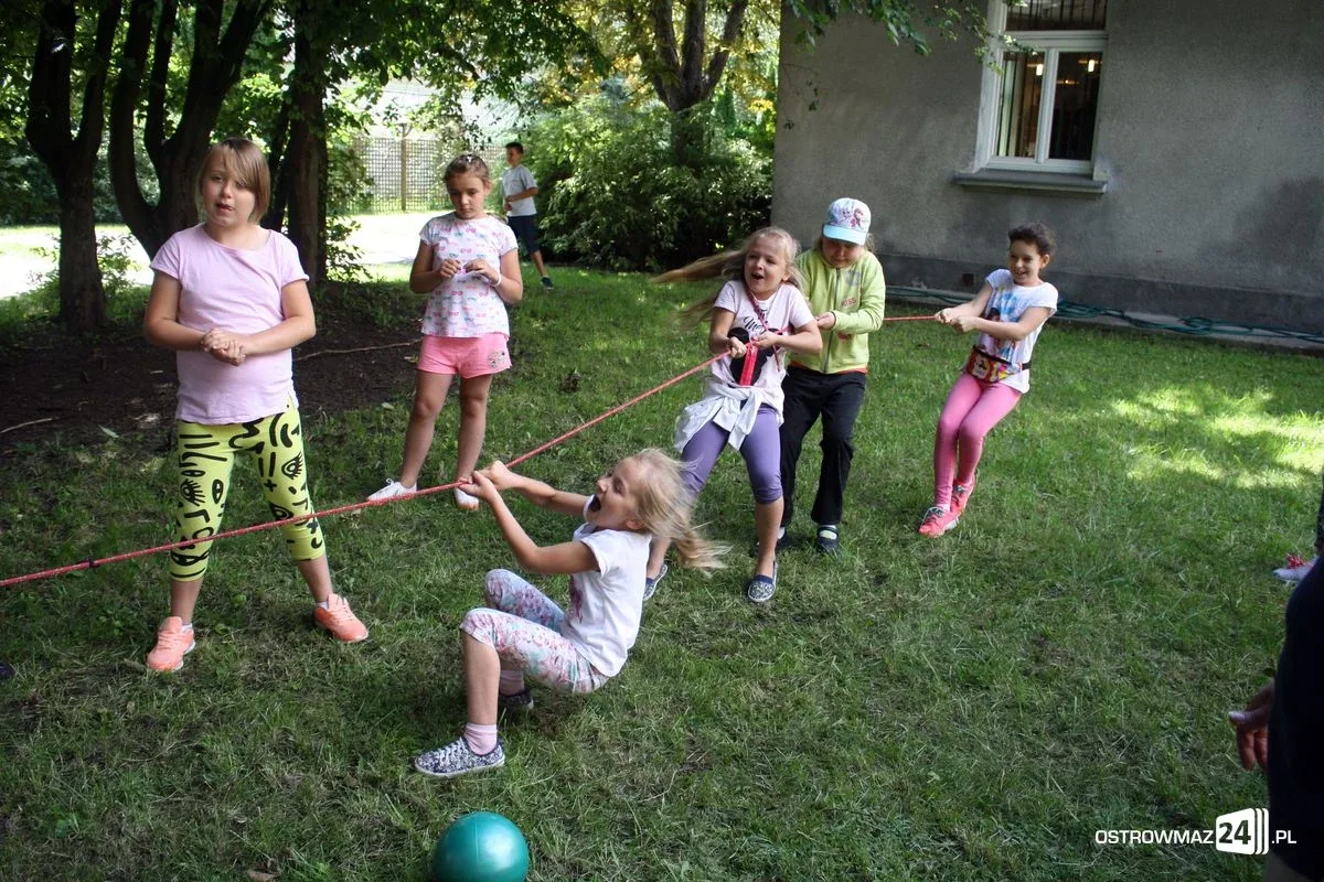 Zabawy na półkoloniach artystycznych MDK (zdjęcia)