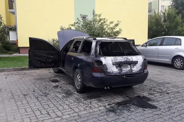 Pożar auta przy ul. Lipowej (zdjęcia)