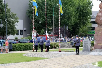 Burmistrz Bauer, wójt Kordek i ostrowscy policjanci odznaczeni (zdjęcia, wideo)