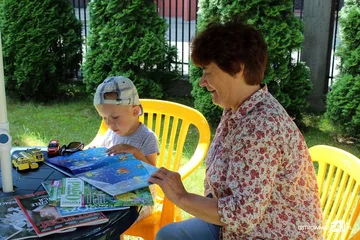 Biblioteka zaprasza do czytelni na świeżym powietrzu (zdjęcia)