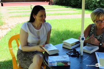 Biblioteka zaprasza do czytelni na świeżym powietrzu (zdjęcia)