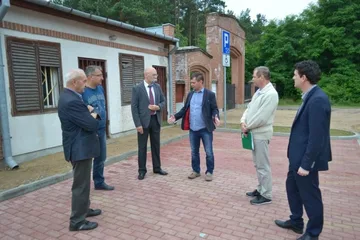 Parking przy ul. Wiśniowej gotowy (zdjęcia)
