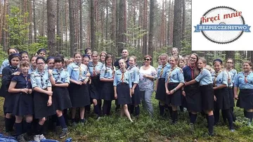 Ostrowscy policjanci odwiedzają wypoczywające dzieci i młodzież (zdjęcia)